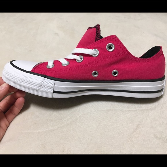 BRAND NEW Hot Pink Converse 💕 - Picture 5 of 8